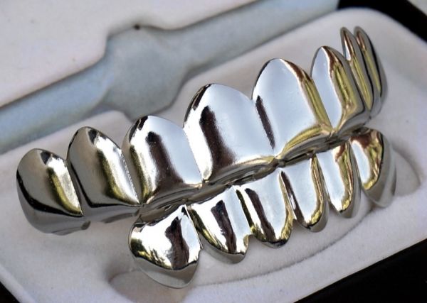 Grillz Duplo Prata 8 dentes